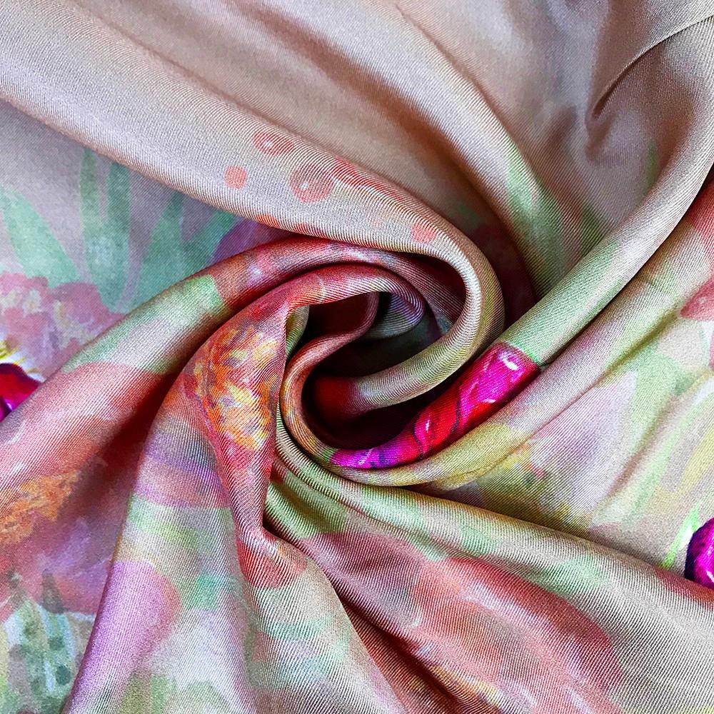 Red Roses Printed Silk Scarf (4)